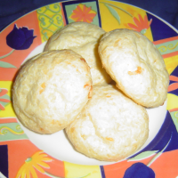 Cuñapé (Cheese and Cassava Bread)