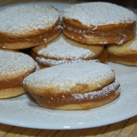 Alfajor con Dulce de Leche (Sweet treat)